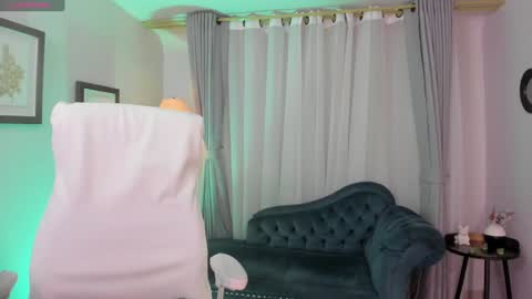 Snapshot of nichole_bree chatting on January 31, 2025, 11:56 am Nichole online show from January 31, 2025, 11:56 am