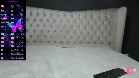 Snapshot of nichole_bree chatting on September 20, 2025, 11:00 am Nichole online show from September 20, 2025, 11:00 am