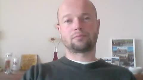 nick1990b online show from February 2, 2026, 11:31 am