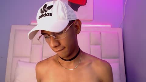 Snapshot of nick_collins20 chatting on February 6, 2026, 8:34 pm Nick online show from February 6, 2026, 8:34 pm