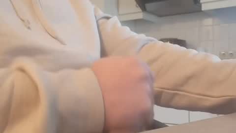 nick_x_b online show from April 7, 2026, 7:09 am