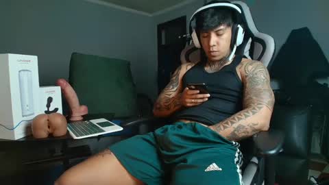 Nickhot0609 online show from September 19, 2025, 1:51 am