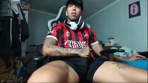 Nickhot0609 online show from November 14, 2025, 3:27 am