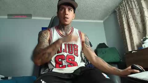 Nickhot0609 online show from April 15, 2026, 4:08 am