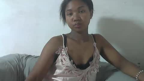 nickiqqyuu online show from May 4, 2026, 12:23 pm