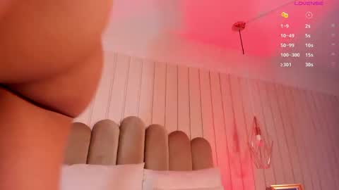 Snapshot of nickiwestt___ chatting on May 29, 2026, 7:34 pm nickiwestt___ online show from May 29, 2026, 7:34 pm
