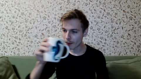 Snapshot of nicksuper8 chatting on December 17, 2024, 9:38 pm Nick online show from December 17, 2024, 9:38 pm