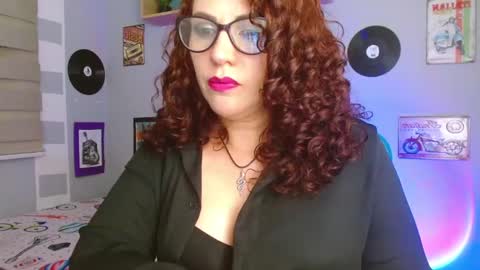 Snapshot of nicky_lucy_m chatting on February 14, 2025, 4:15 am lucy online show from February 14, 2025, 4:15 am