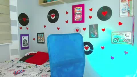 Snapshot of nicky_lucy_m chatting on February 27, 2025, 3:47 am lucy online show from February 27, 2025, 3:47 am