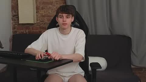 Nicki  Danny online show from April 10, 2026, 5:39 pm