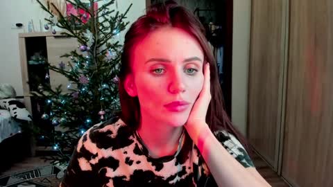 Snapshot of nicky_weekends chatting on January 1, 2025, 7:43 pm Nicky Weekends online show from January 1, 2025, 7:43 pm