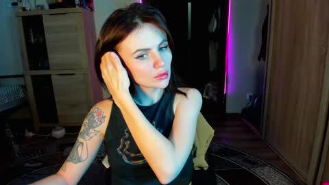 Snapshot of nicky_weekends chatting on February 3, 2025, 4:46 am Nicky Weekends online show from February 3, 2025, 4:46 am