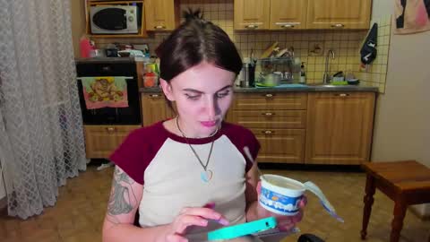 Snapshot of nicky_weekends chatting on February 11, 2025, 4:46 pm Nicky Weekends online show from February 11, 2025, 4:46 pm