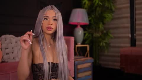 Nicky online show from October 31, 2025, 7:04 pm