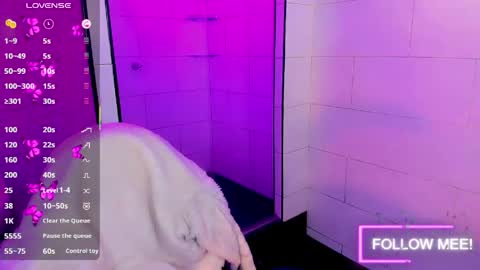 Nicky online show from April 22, 2026, 4:04 am