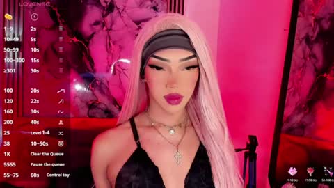 Snapshot of nickynoa chatting on July 15, 2026, 2:39 am Nicky online show from July 15, 2026, 2:39 am