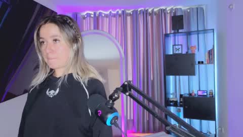 Nicky online show from May 29, 2026, 8:29 pm