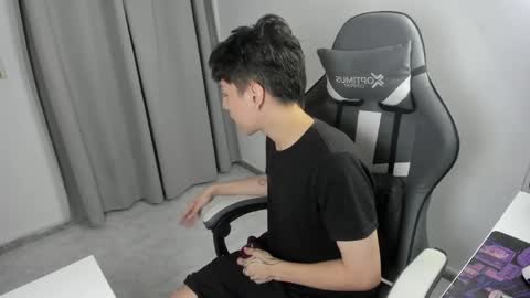 Nico  online show from April 28, 2026, 6:18 am