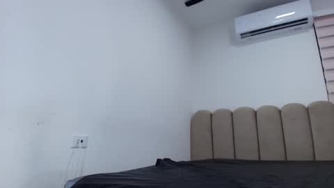 Nicol online show from March 3, 2026, 3:01 am