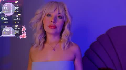 Nicol Gw online show from October 23, 2025, 4:34 am