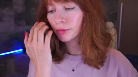 Nicol Moonn online show from December 3, 2025, 7:05 am