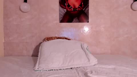 Nicol Villa online show from February 20, 2025, 12:25 pm