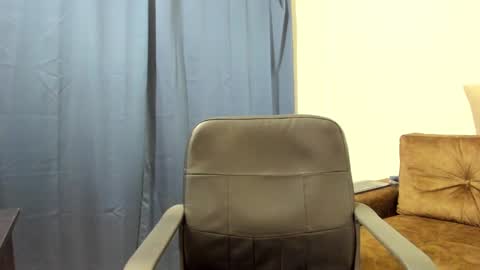 Snapshot of nicol_western chatting on January 14, 2025, 9:30 pm Nicol online show from January 14, 2025, 9:30 pm
