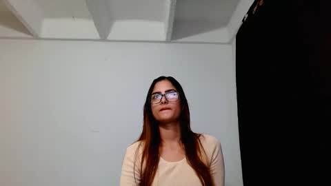 Snapshot of nicol_xx1 chatting on March 9, 2026, 3:54 am Nicol online show from March 9, 2026, 3:54 am