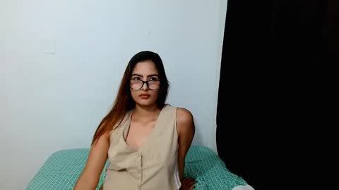 Snapshot of nicol_xx1 chatting on March 12, 2026, 11:44 pm Nicol online show from March 12, 2026, 11:44 pm