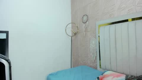 NIKOL online show from April 16, 2026, 7:47 pm