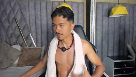 Nicolai online show from December 3, 2025, 12:25 pm