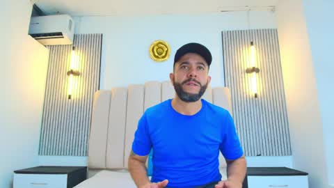 Snapshot of nicolas_cray chatting on May 14, 2026, 12:23 pm NICOLAS online show from May 14, 2026, 12:23 pm