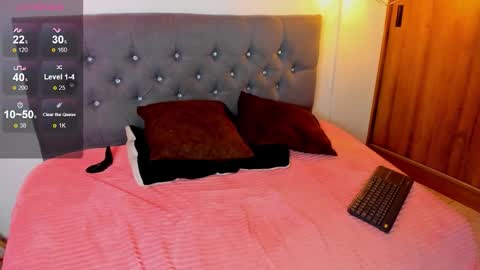 nicolas_james_sc online show from December 4, 2025, 2:04 pm