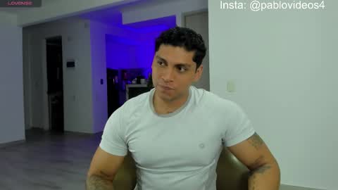 nicolas_montoya online show from September 20, 2025, 2:56 am