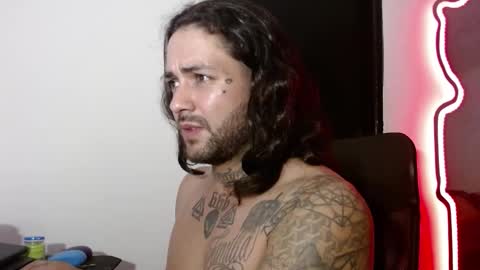 nicolas online show from January 3, 2025, 5:06 am