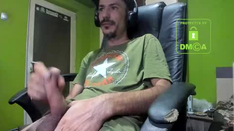 Snapshot of nicolasguy chatting on October 18, 2025, 6:16 am L. Nicolas online show from October 18, 2025, 6:16 am
