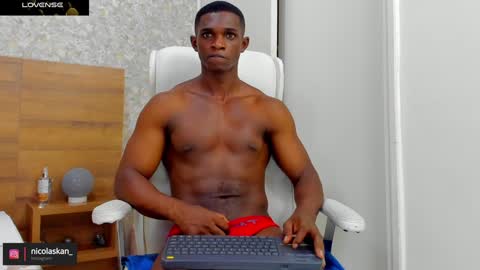 Snapshot of nicolaskan chatting on December 15, 2024, 4:15 pm Nicolas online show from December 15, 2024, 4:15 pm