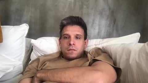 nicolaspercha online show from May 4, 2026, 3:41 pm