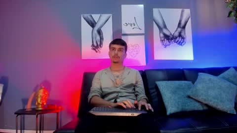 Nicolas Rey online show from November 9, 2025, 3:27 am