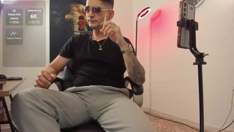 Nicolas Fellener online show from October 27, 2025, 4:27 am