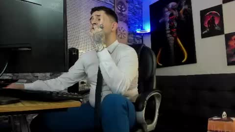 Nicolas Fellener online show from July 27, 2026, 2:40 am
