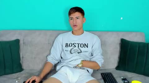 nicolastorres__ online show from March 5, 2026, 8:05 pm