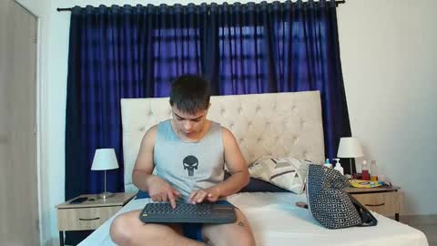 Nicole  Adam online show from December 28, 2024, 1:17 pm