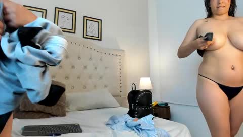 Nicole  Adam online show from March 11, 2025, 7:03 pm