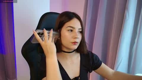 Snapshot of nicole_baker69 chatting on June 1, 2026, 2:13 am Hi Im Ana FOLLOW ME ON IG Analee online show from June 1, 2026, 2:13 am
