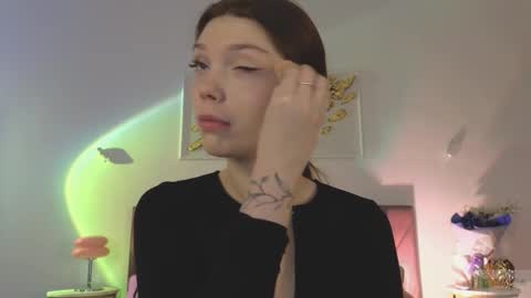 Nicole online show from November 30, 2025, 9:30 pm