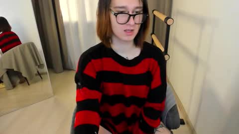 Snapshot of nicole_cidman chatting on October 10, 2025, 7:51 am Nicole online show from October 10, 2025, 7:51 am