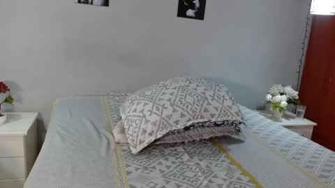 nicole_mayer01 online show from September 30, 2025, 11:04 am