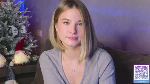 Snapshot of nicole_w00 chatting on December 19, 2024, 4:35 pm Nicole online show from December 19, 2024, 4:35 pm