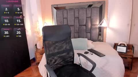 N A T A L I A online show from September 22, 2025, 8:00 pm